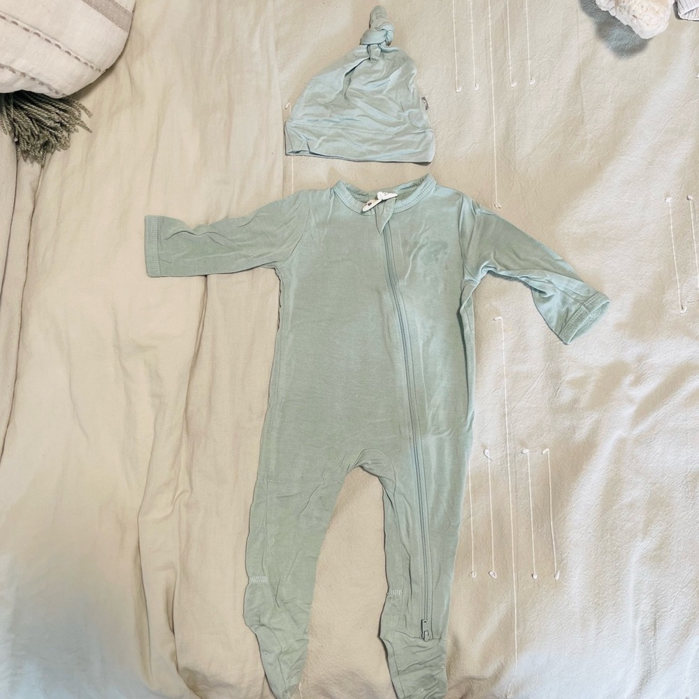 Kyte baby footie and hat